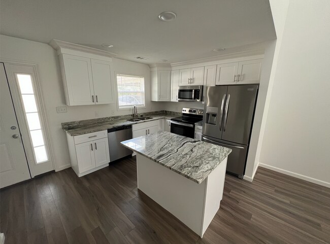 Building Photo - 4303 - 4710 Antosh Circle