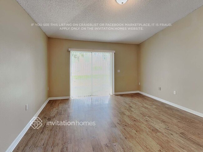 Foto del edificio - 1710 W Marshall Lake Dr