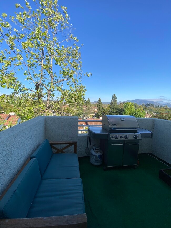 Building Photo - 2623 Antonio Dr