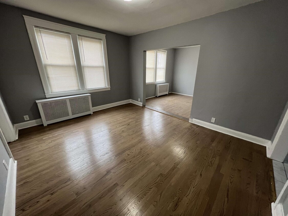 140 Centre Ave Unit 2, Secaucus, NJ 07094 Room for Rent in Secaucus