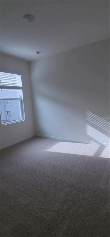 Foto del edificio - 565 Park Pl Blvd