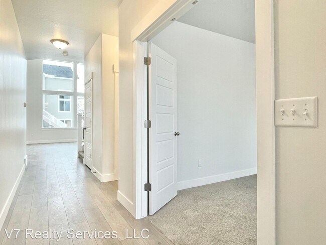 Foto del edificio - 3 br, 2.5 bath House - 16214 S. Coupler Ln.