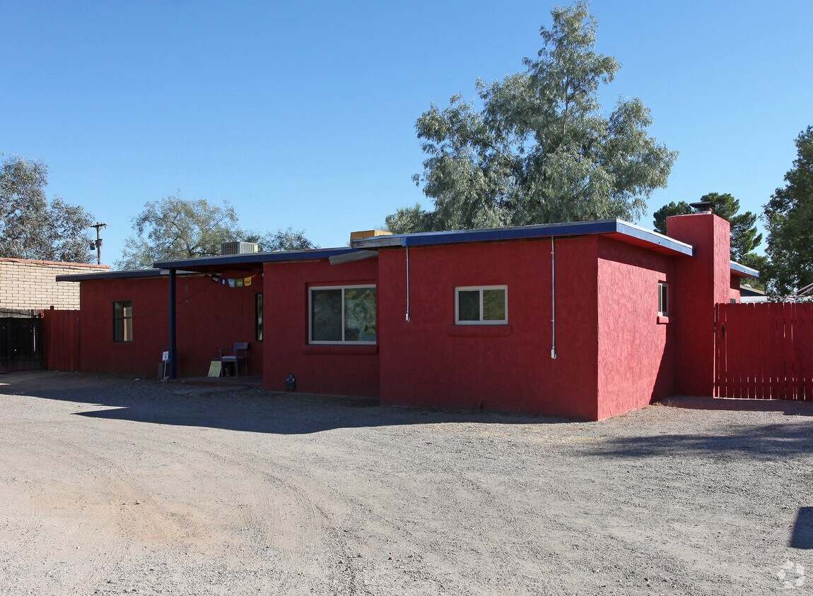 Building Photo - 4544 E Pima St