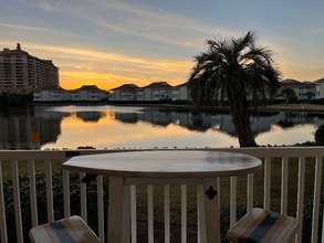 Building Photo - 1919 Spring St