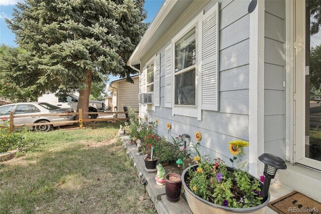 Building Photo - 1026 S Waco Way