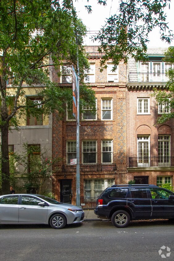 Primary Photo - 159 E 70th St