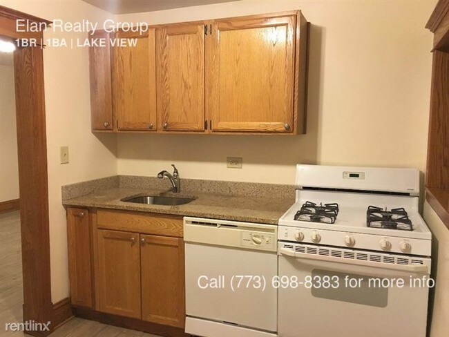 Building Photo - 3908 N Greenview Ave