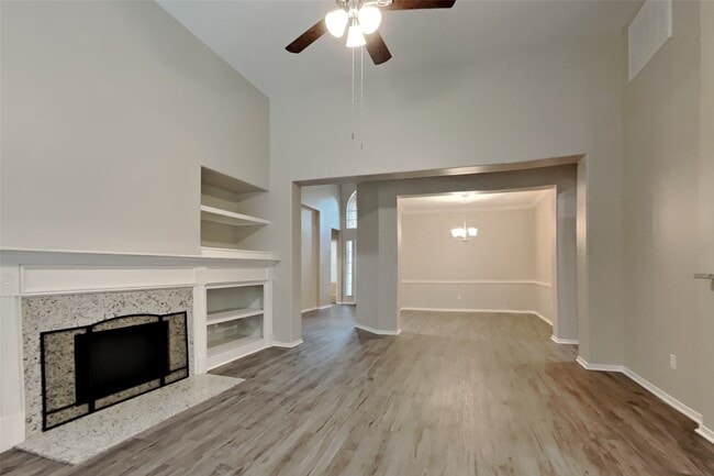 Foto del edificio - 1731 Red Oak Terrace