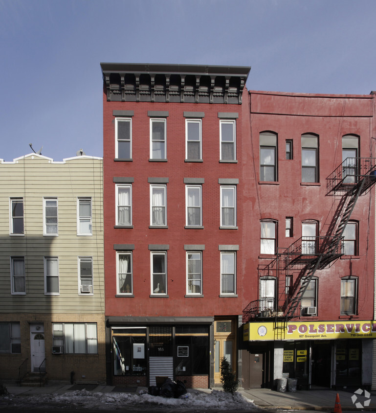 Foto del edificio - 165 Greenpoint Ave