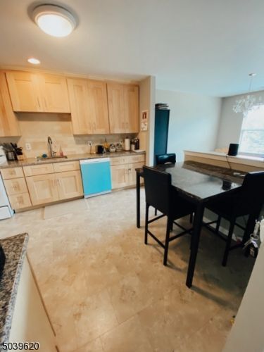 Foto del edificio - 20 Donna Dr