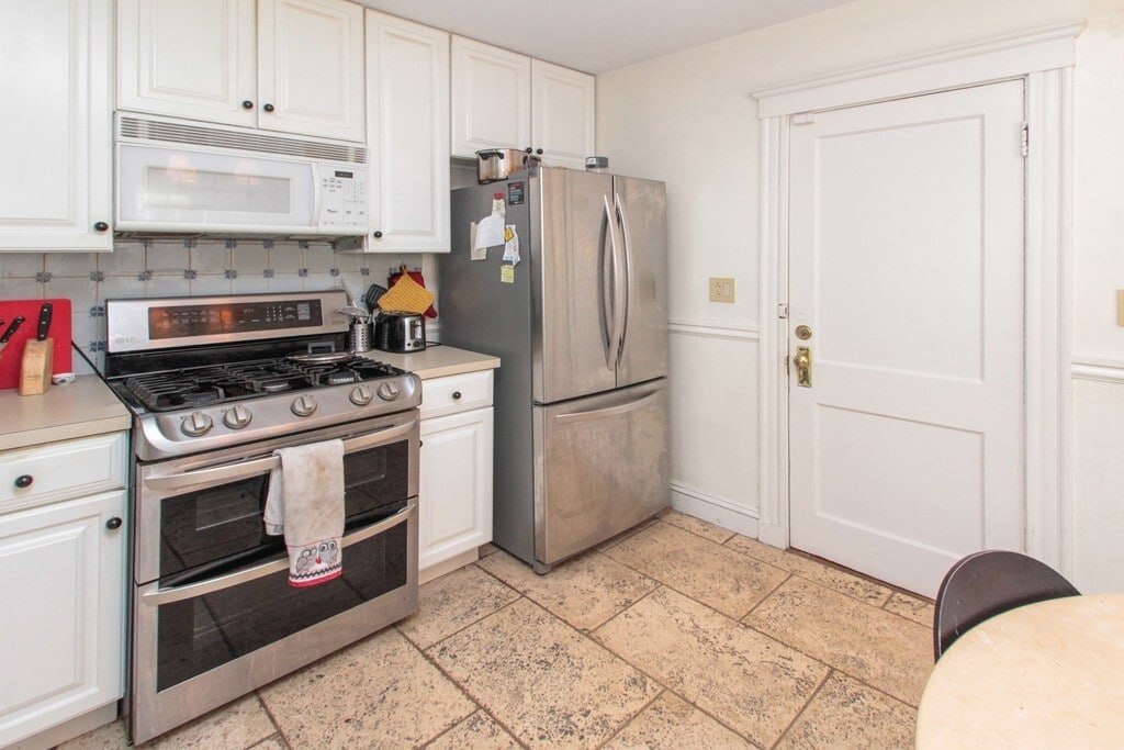 Primary Photo - 25 Priesing St