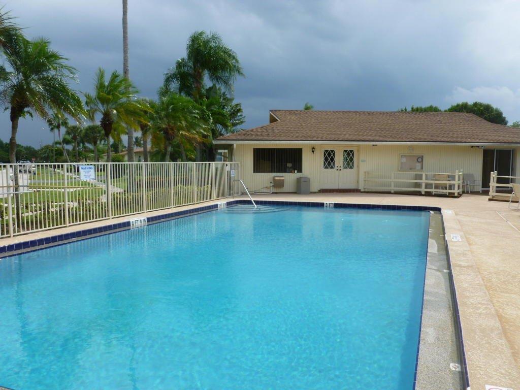 Foto principal - 1325 Arapaho St
