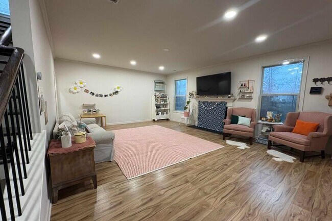 Foto del edificio - 2034 Brittlebank Ln