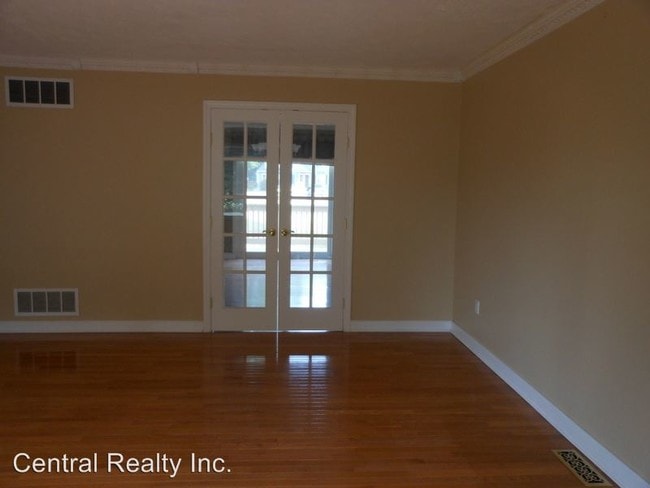 Building Photo - 14 Shoal Creek Rd
