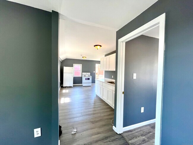 Building Photo - 14 Blackhall St