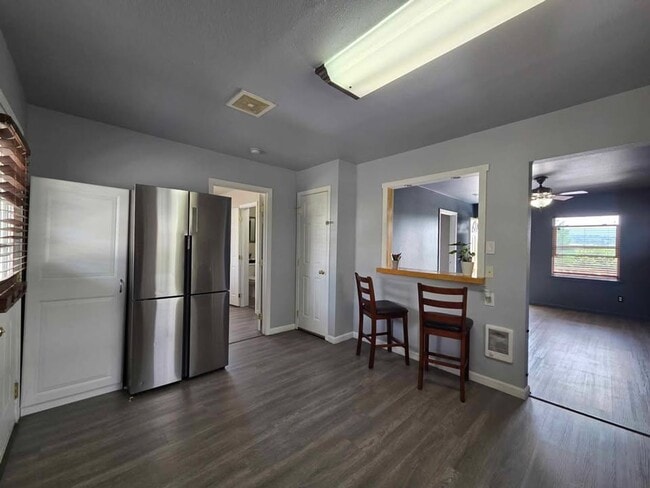 Foto del edificio - Charming 2 Bedroom With Valley View!