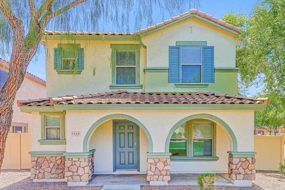 Foto principal - 5848 E Grove Ave