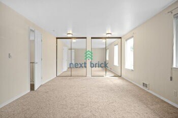 Foto del edificio - Welcome to this charming 2 bedroom, 2.5 bathroom townhouse in Bothell.