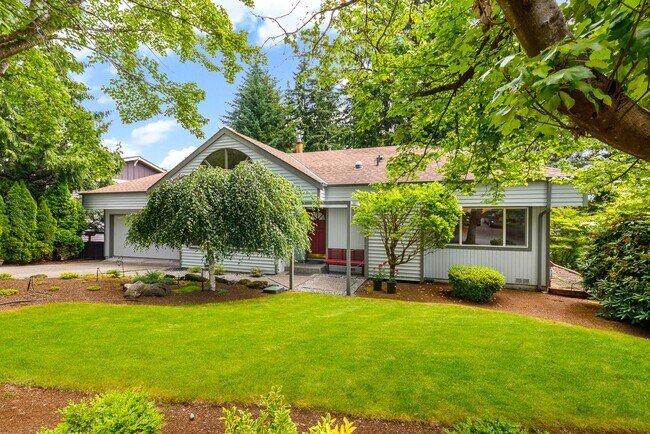 Building Photo - 3 Bedroom Rambler Kirkland Highlands