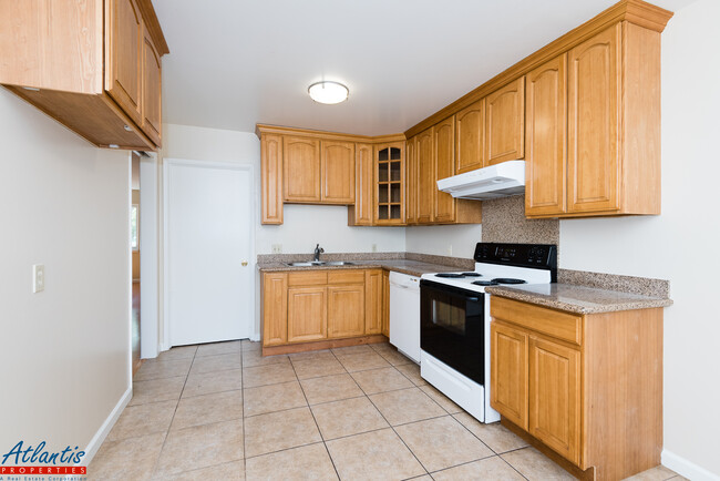 Building Photo - 1487 Vallejo Dr
