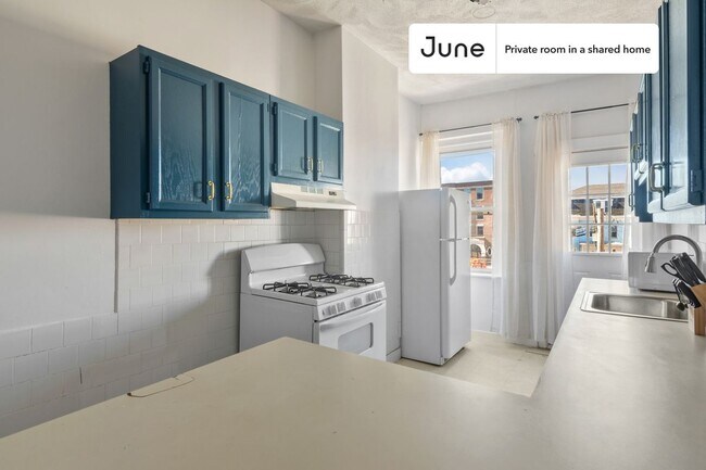 Foto del edificio - Room in Shared 4 bed/1 bath home in Allston
