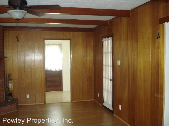 Building Photo - 15223 Fonthill Ave
