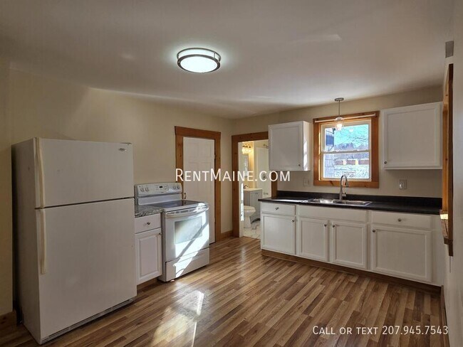 Building Photo - 90 Newbury St