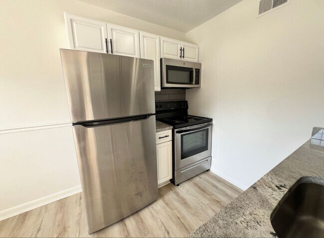 Foto del edificio - 4238 Kugler Mill Rd