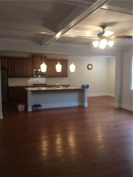 Building Photo - 5030 Mirror Lake Dr