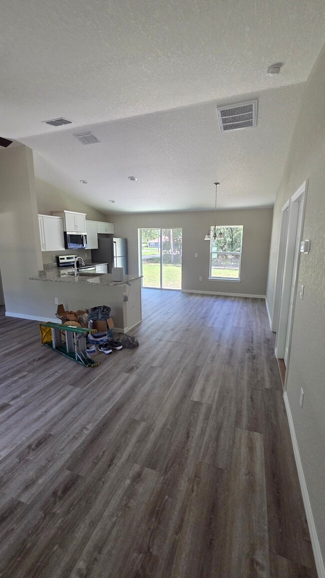 Building Photo - 14843 SW 21st Pl