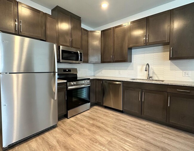 Kitchen - Tidewater Apartments