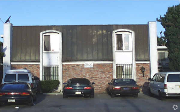 Foto principal - Menlo Avenue