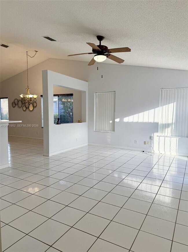 Foto del edificio - 4340 Pine Ridge Ct