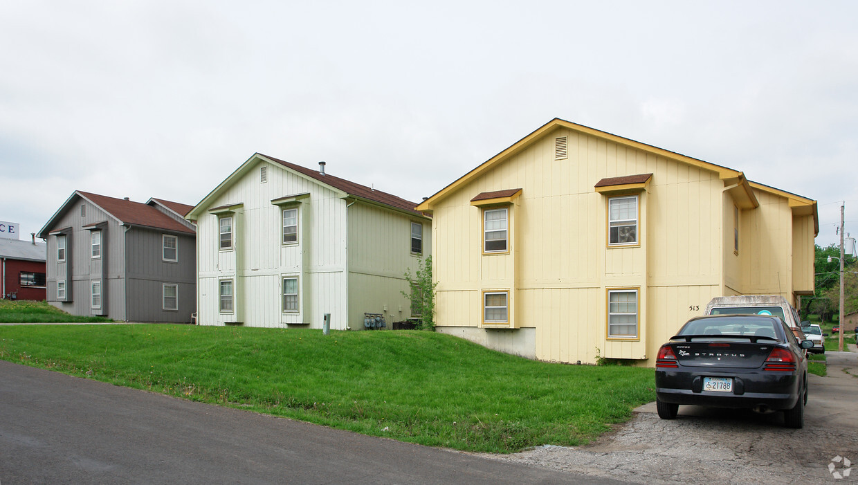Primary Photo - 4 Four Plexes