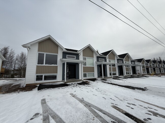 Building Photo - 62 Simone Gallant Cres