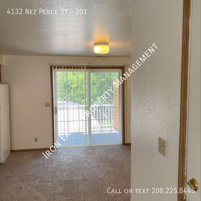 Foto del edificio - 4132 Nez Perce St