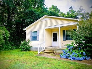 Building Photo - 111 Shiles Rd