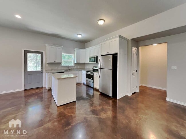 Building Photo - 2714 San Gabriel Dr