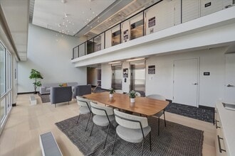 Interior Photo - 145 Leavenworth St