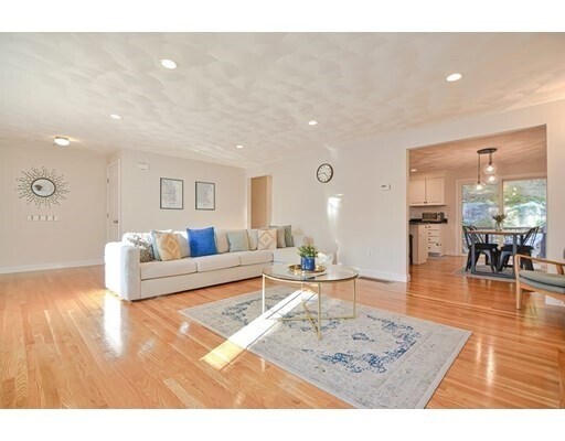 Building Photo - 36 Swains Pond Ave