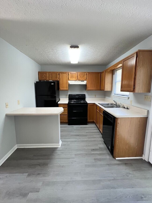 Building Photo - 2525 Jersey Court