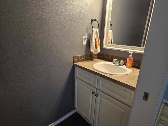 Foto del edificio - 3 Bedroom Single Family Home in Bremerton