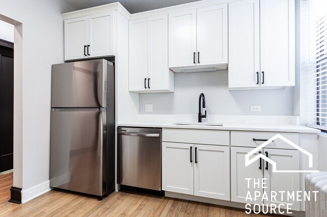 Foto del edificio - 1406 W Summerdale Ave