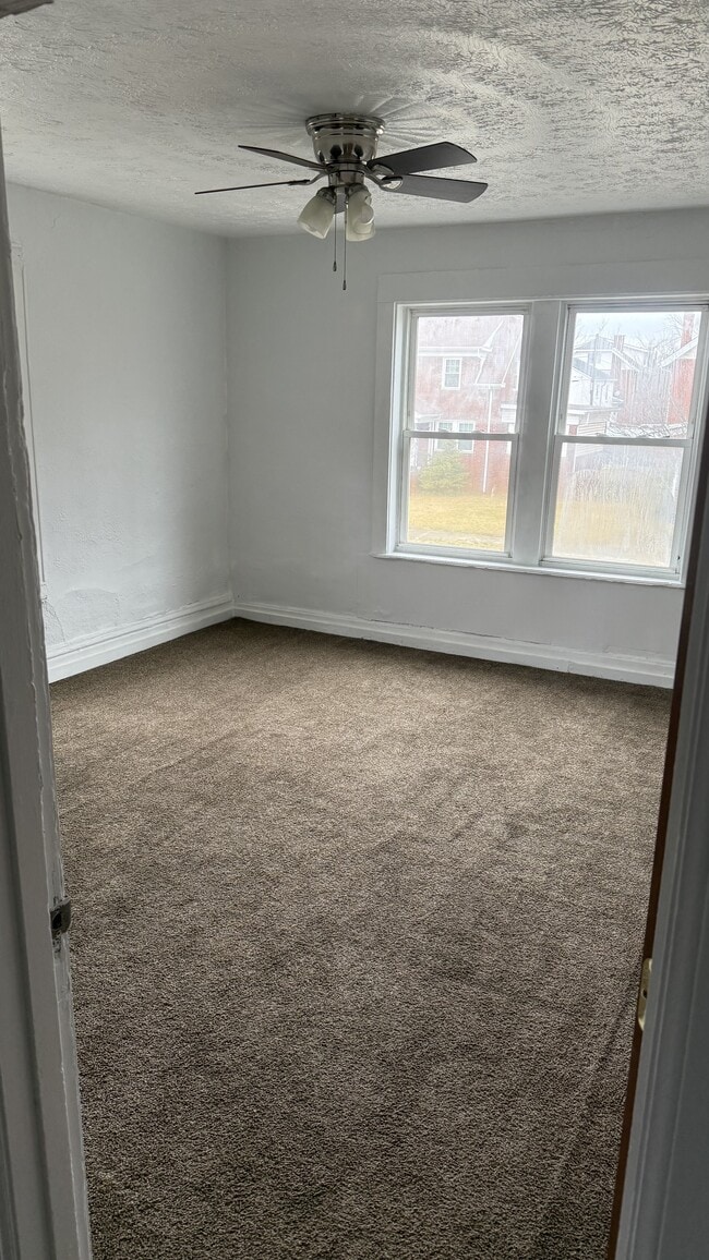 Building Photo - 3139 3rd Ave