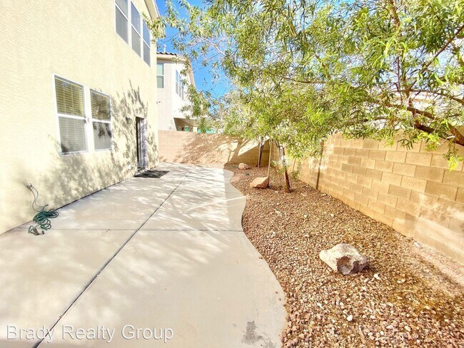 Building Photo - 4 br, 3 bath House - 8836 Palm Creek Court