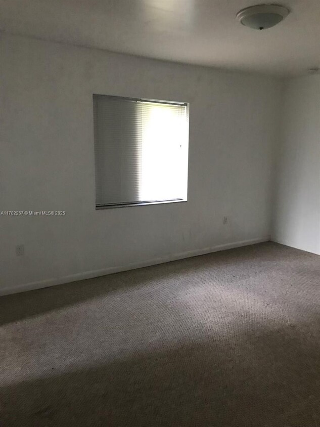 Building Photo - 26650 SW 138th Ct