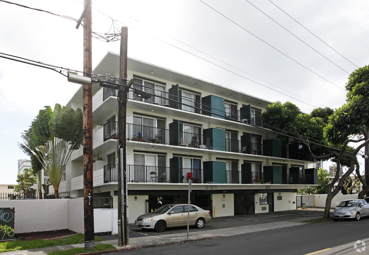 Building Photo - Makiki Courtyard Apartments