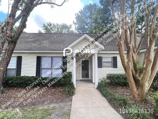 Building Photo - 2 Bd Townhome in Shaftesbury!!