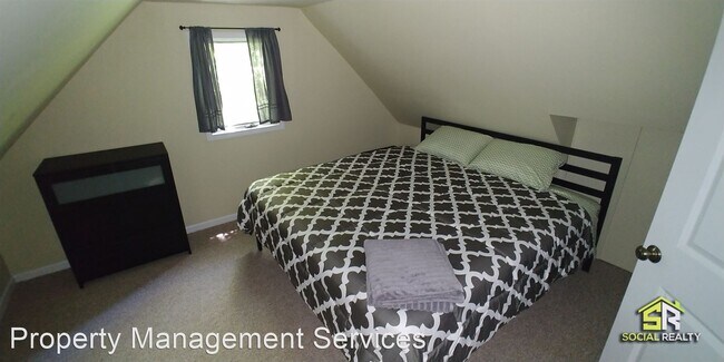 Foto del edificio - 4 br, 1 bath House - 10790 E Traverse Hwy