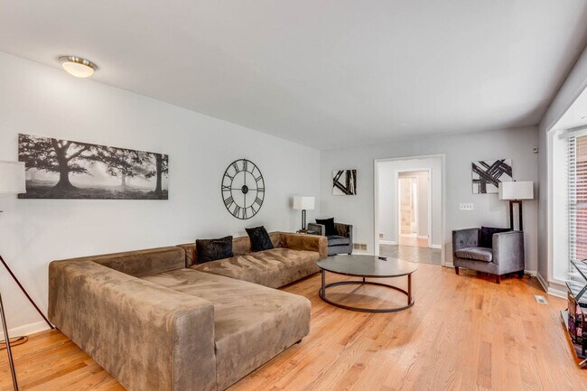 Foto del edificio - 2500 Rockbridge Rd NW
